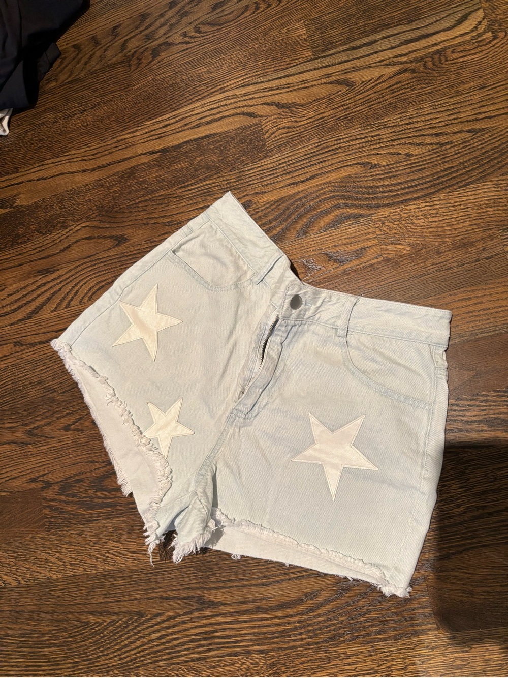 American Threads Light Wash Star Applique Denim Shorts